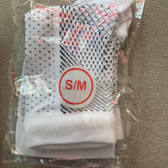 Elbow compression - Picture 2 of 3